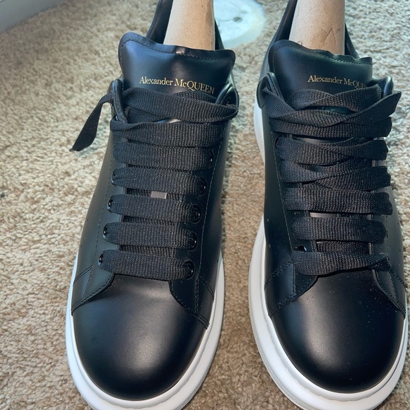 Alexander McQueen Oversized Black /White Sneakers